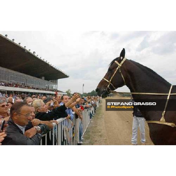 77° Derby Italiano del Trotto Varenne In Tour - Varenne in front of the public of Tordivalle racetrack Rome, 10th october 2004 ph. Stefano Grasso