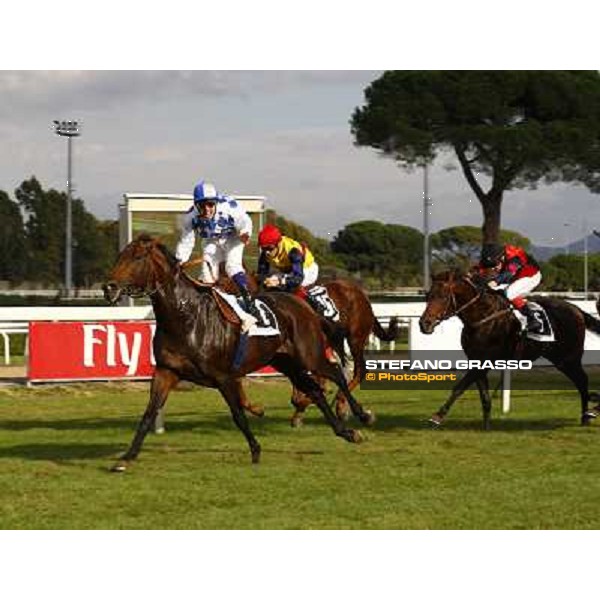 Christian Demuro on Ransom Hope wins the Premio Nearco Rome, Capanelle racetrack, 24th oct. 2010 ph. Stefano Grasso