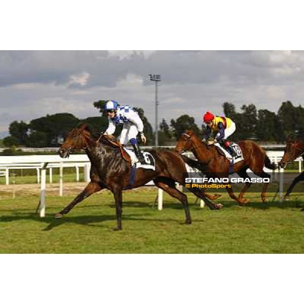 Christian Demuro on Ransom Hope wins the Premio Nearco Rome, Capanelle racetrack, 24th oct. 2010 ph. Stefano Grasso