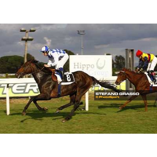 Christian Demuro on Ransom Hope wins the Premio Nearco Rome, Capanelle racetrack, 24th oct. 2010 ph. Stefano Grasso