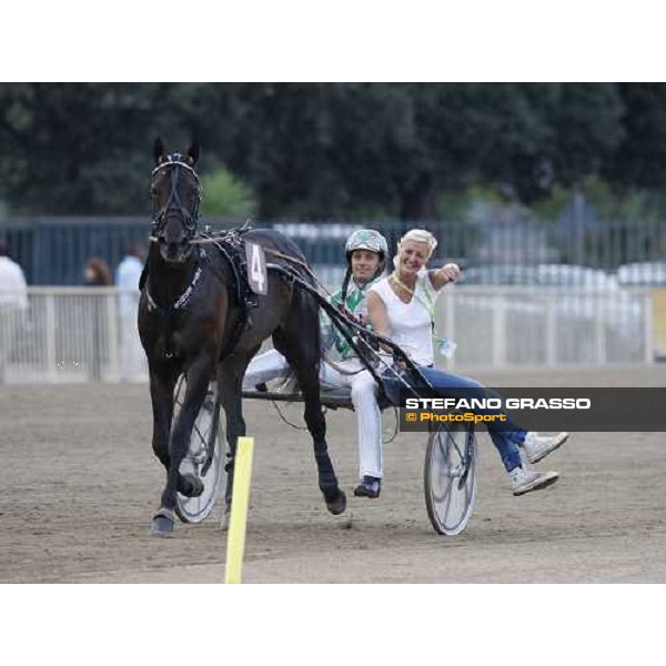 Andrea Guzzinati, Nadir Kronos and his groom parading after winning the 83¡ Italian Trotting Derby Roma, 10th oct. 2010 ph. Stefano Grasso