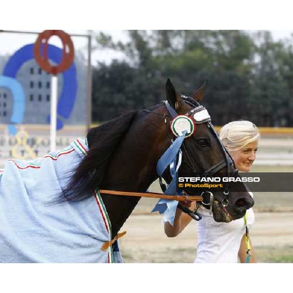 a close up for Nadir Kronos and his groom parading after winning the 83¡ Italian Trotting Derby Roma, 10th oct. 2010 ph. Stefano Grasso