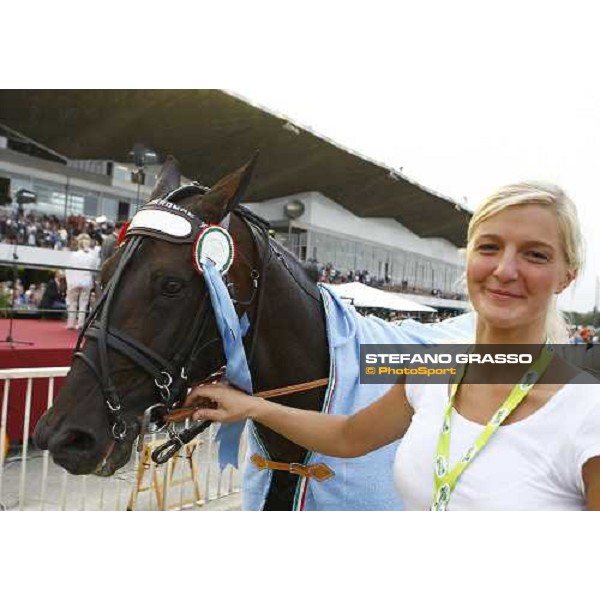 a close up for Nadir Kronos and his groom parading after winning the 83¡ Italian Trotting Derby Roma, 10th oct. 2010 ph. Stefano Grasso