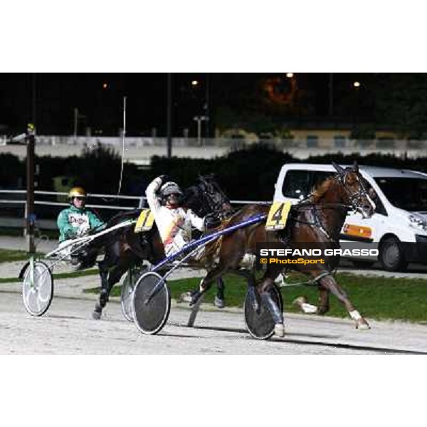 Roberto Vecchione with Nesta Effe wins the Gran Premio Paolo e Orsino Orsi Mangelli beating Muscles Wiking B.R. Milan, San Siro racetrack 1st nov. 2010 ph. Stefano Grasso