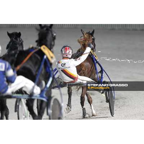 Roberto Vecchione with Nesta Effe wins the Gran Premio Paolo e Orsino Orsi Mangelli Milan, San Siro racetrack 1st nov. 2010 ph. Stefano Grasso