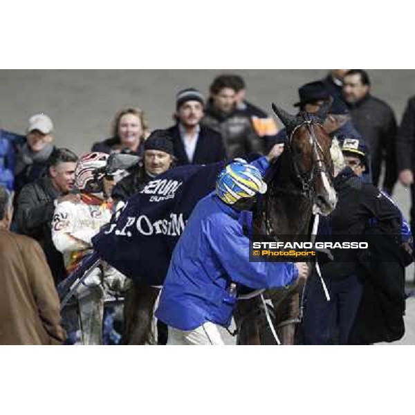 Roberto Vecchione with Nesta Effe wins the Gran Premio Paolo e Orsino Orsi Mangelli Milan, San Siro racetrack 1st nov. 2010 ph. Stefano Grasso