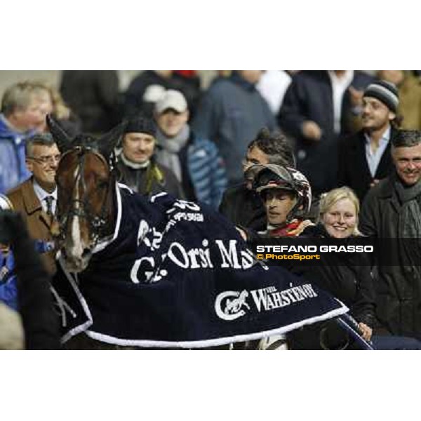 Roberto Vecchione with Nesta Effe wins the Gran Premio Paolo e Orsino Orsi Mangelli Milan, San Siro racetrack 1st nov. 2010 ph. Stefano Grasso