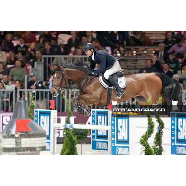 Jeroen Dubbeldam on BMC Van Grunsven Simon wins the Rolex Fei World Cup Jumping- Verona Fieracavalli 2010 Verona, 7th nov. 2010 ph. Stefano Grasso