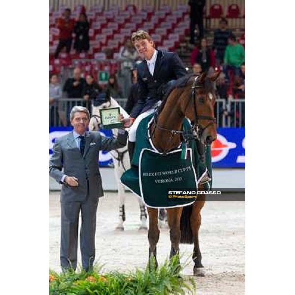 \'10 Jumping Verona - Rolex Fei World Cup Jumping Jeroen Dubbeldam on BMC Van Grunsven Simon and dott. Gian Riccardo Marini Verona, 7th november 2010 ph. Stefano Grasso