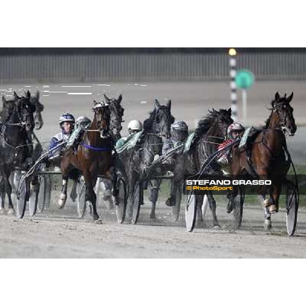 Gran Criterium \'Memorial Piero Biondi\' - Pippo Gubellini with Owen\'s Club leads the group Milan - San Siro racetrack, 14th nov. 2010 ph. Stefano Grasso