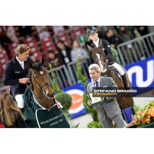 \'10 Jumping Verona - Rolex Fei World Cup Jumping Jeroen Dubbeldam on BMC Van Grunsven Simon and dott. Gian Riccardo Marini Verona, 7th november 2010 ph. Stefano Grasso
