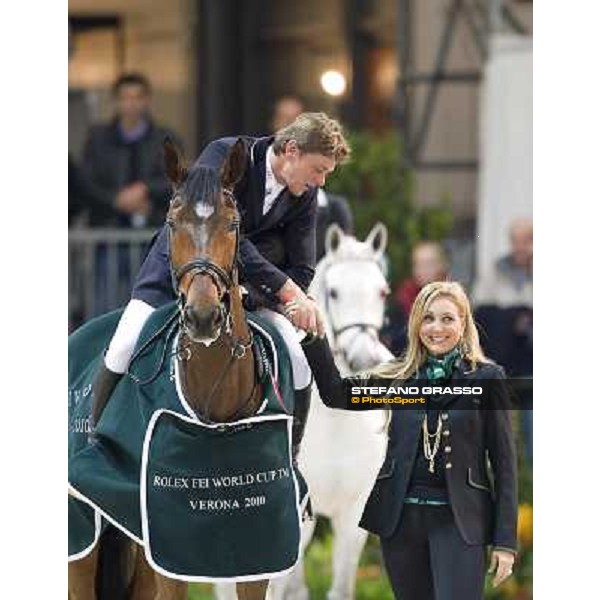 \'10 Jumping Verona - Rolex Fei World Cup Jumping Jeroen Dubbeldam pn BMC Van Grunsven Simon and on. Francesca Martini Verona, 7th november 2010 ph. Stefano Grasso