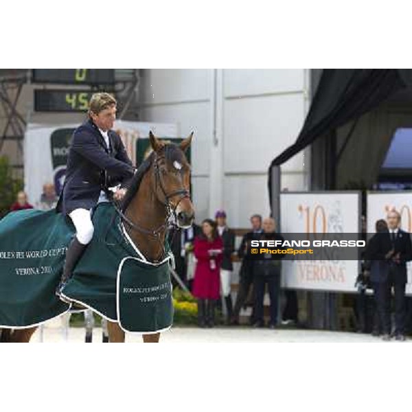 \'10 Jumping Verona - Rolex Fei World Cup Jumping the winner Jeroen Dubbeldam on BMC Van Grunsven Simon Verona, 7th november 2010 ph. Stefano Grasso
