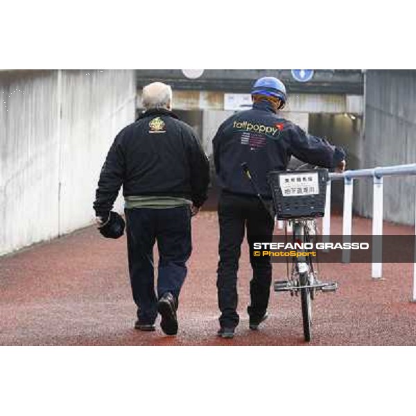 Morning trackworks at Fuchu racecourse - Vittorio Caruso and Mirco Demuro Tokyo, 26th nov. 2010 ph. Stefano Grasso