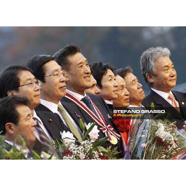 Yutaka Take and the owner of Rose Kingdom during the prize giving ceremony Tokyo- Fuchu racecourse, 28th nov. 2010 ph. Stefano Grasso