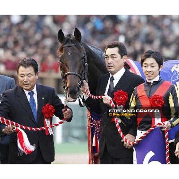Moments during the prize giving ceremony of Japan Cup won by Yutaka Take on Rose Kingdom Tokyo- Fuchu racecourse, 28th nov. 2010 ph. Stefano Grasso