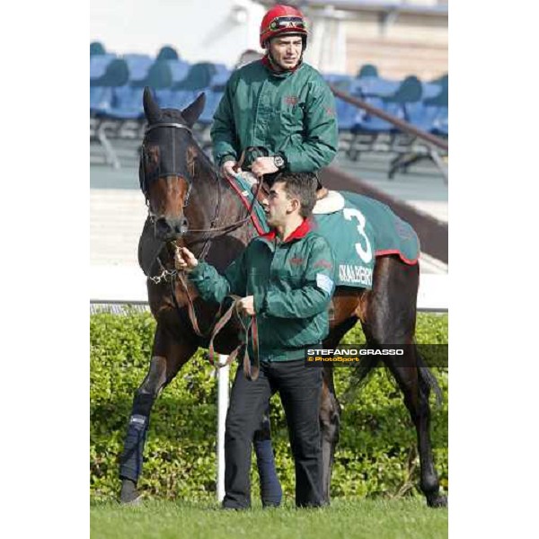 Morning trackworks at Sha Tin racetrack - Endo Botti and Jakkalberry Hong Kong- Sha Tin, 8th dec. 2010 ph. Stefano Grasso