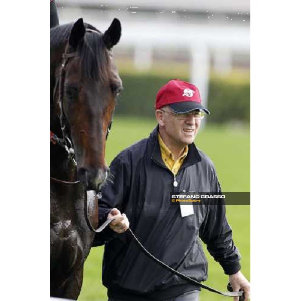 Morning track works at Sha Tin racecourse - Alain de Royer DuprÃ¨ with Americain Hong Kong- Sha Tin, 10th dec. 2010 ph. Stefano Grasso