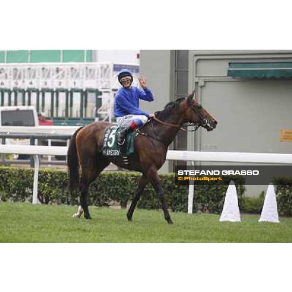 Frankie Dettori on Mastery wins the Cathay Pacific Hong Kong Vase Hong Kong- Sha Tin, 12th dec. 2010 ph. Stefano Grasso