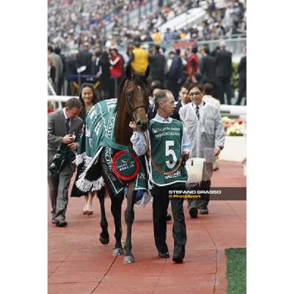 Mastery wins the Cathay Pacific Hong Kong Vase Hong Kong- Sha Tin, 12th dec. 2010 ph. Stefano Grasso