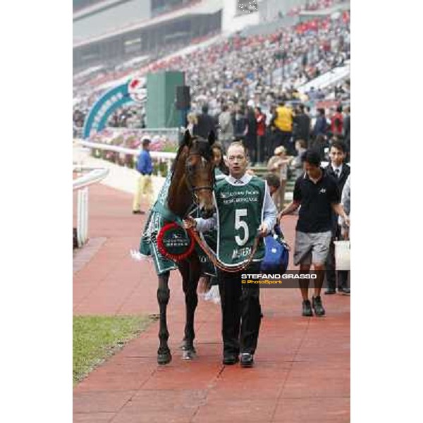 Mastery wins the Cathay Pacific Hong Kong Vase Hong Kong- Sha Tin, 12th dec. 2010 ph. Stefano Grasso