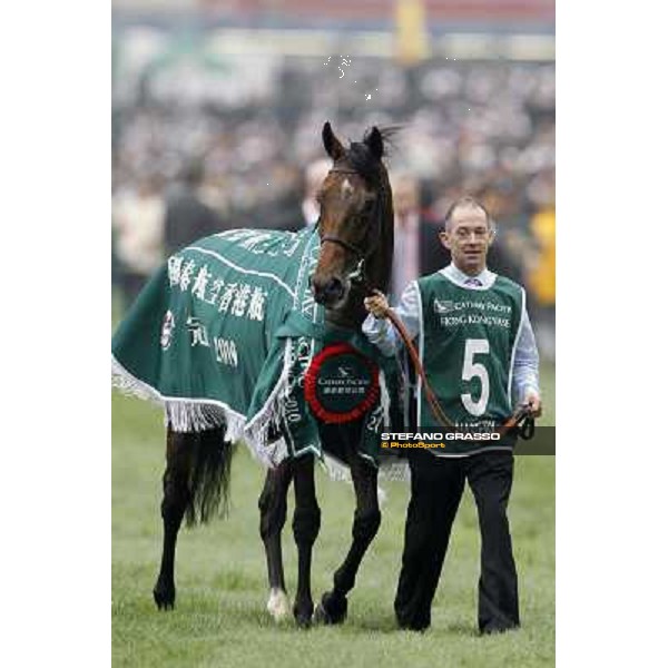 Mastery returns home after winning the Cathay Pacific Hong Kong Vase Hong Kong- Sha Tin, 12th dec. 2010 ph. Stefano Grasso