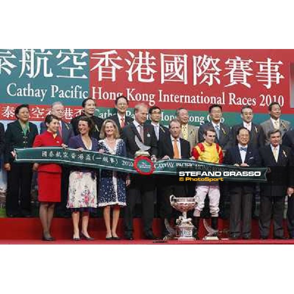 Ryan Moore on Snow Fairy wins the Cathay Pacific Hong Kong Cup Hong Kong- Sha Tin, 12th dec. 2010 ph. Stefano Grasso