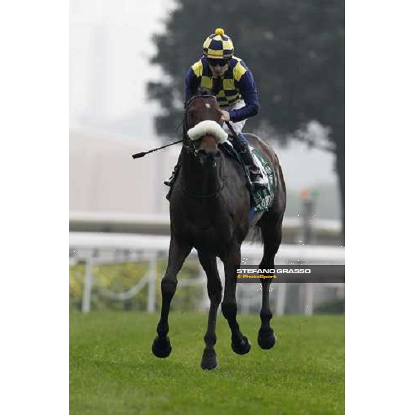 Christophe Lemaire on Jakkalberry Hong Kong- Sha Tin, 12th dec. 2010 ph. Stefano Grasso