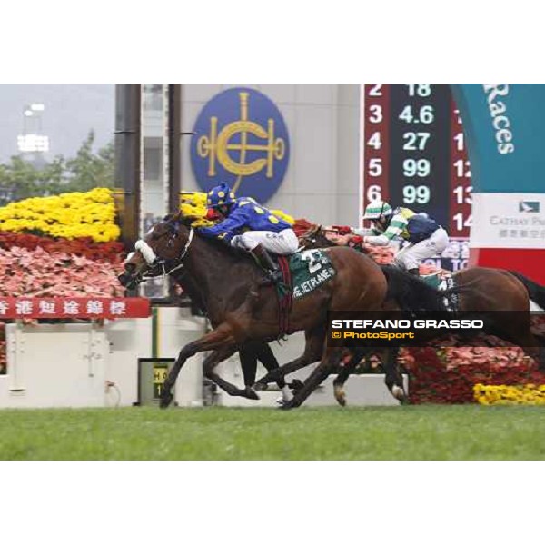 Pier Strydom on J J The Jet Planet wins the Cathay Pacific Hong Kong Sprint Hong Kong- Sha Tin, 12th dec. 2010 ph. Stefano Grasso