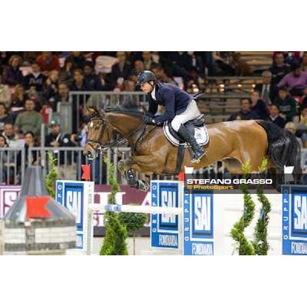 Jeroen Dubbeldam on BMC Van Grunsven Simon Verona Fieracavalli 2010 Prix 8 - Rolex Fei World Cup Jumping Verona, 7th nov. 2010 ph. Stefano Grasso