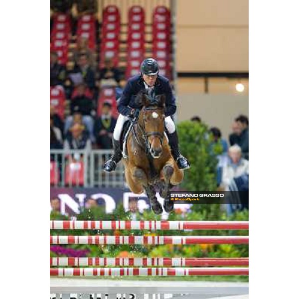 Jeroen Dubbeldam on BMC Van Grunsven Simon Verona Fieracavalli 2010 Prix 8 - Rolex Fei World Cup Jumping Verona, 7th nov. 2010 ph. Stefano Grasso