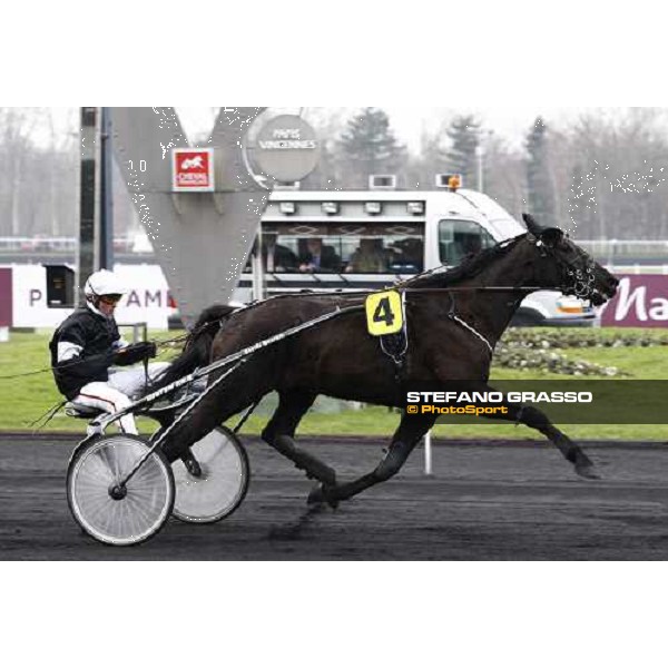 Eric Raffin with Rapid Lebel wins the Prix du Luxembourg Paris-Vincennes, 29th january 2011 ph. Stefano Grasso