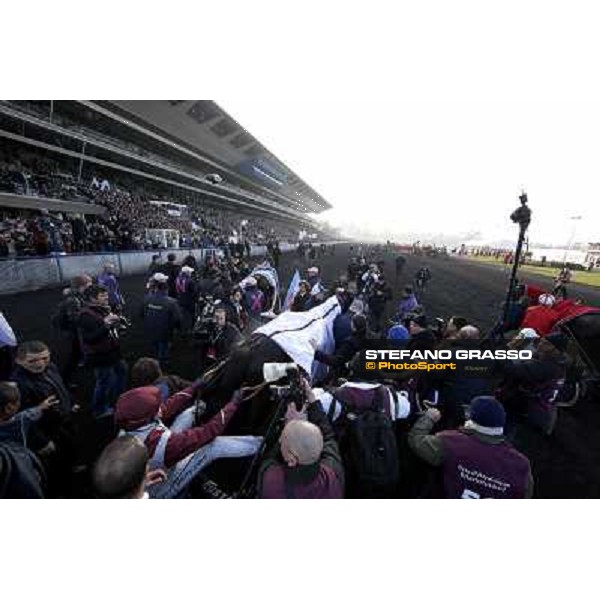 Grand Prix d\'Amerique 2011 - Frank Nivard with Ready Cash wins the Grand Prix d\'Amerique Paris-Vincennes, 30th january 2011 ph. Stefano Grasso