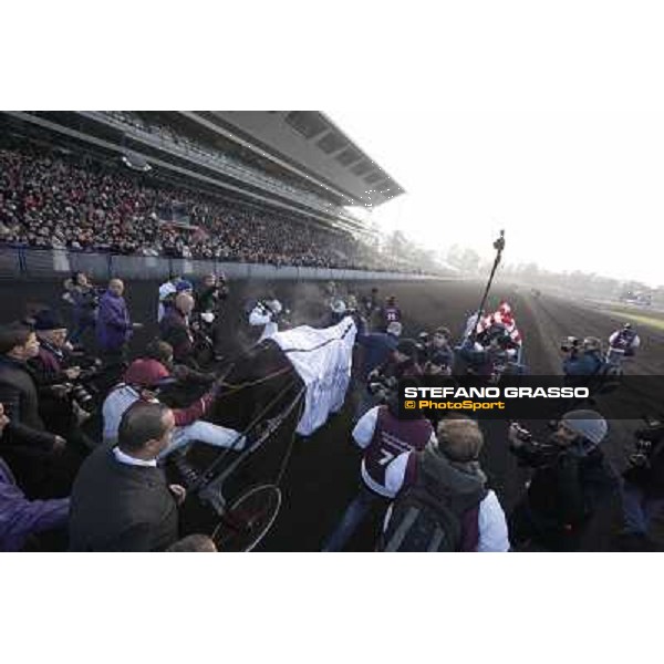 Grand Prix d\'Amerique 2011 - Frank Nivard with Ready Cash wins the Grand Prix d\'Amerique Paris-Vincennes, 30th january 2011 ph. Stefano Grasso