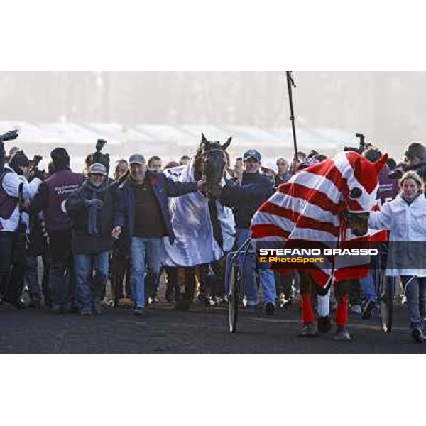 Grand Prix d\'Amerique 2011 - Frank Nivard with Ready Cash wins the Grand Prix d\'Amerique Paris-Vincennes, 30th january 2011 ph. Stefano Grasso