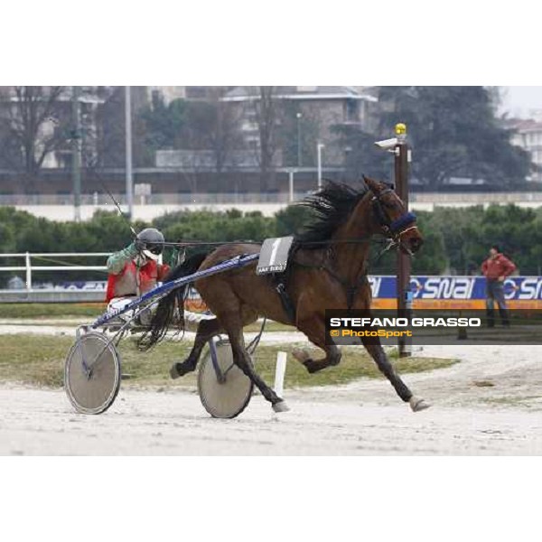 Irina Pockar with Le Pape wins the Trofeo Snai delle Stelle - \'Memorial Ada e Leandro Pantano\' Milan- San Siro racetrack, 20th february 2011 ph.Stefano Grasso - www.stefanograsso.com