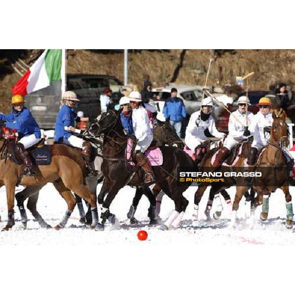 Ruinart vs. Le Noir - Polo Ladies\' Cup on Snow Lake of Misurina, 25th febr. 2011 ph.Stefano Grasso - www.stefanograsso.com