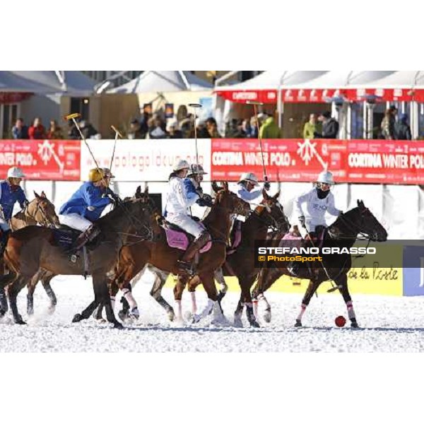 Ruinart vs. Le Noir - Polo Ladies\' Cup on Snow Lake of Misurina, 25th febr. 2011 ph.Stefano Grasso - www.stefanograsso.com