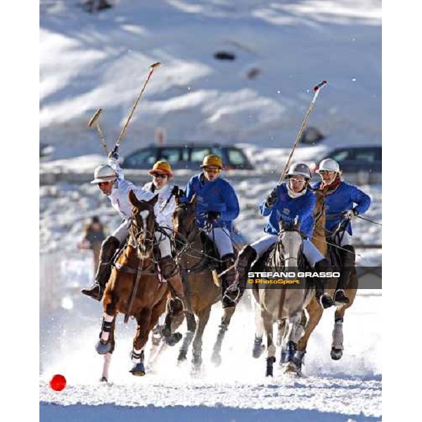 Ruinart vs. Le Noir - Polo Ladies\' Cup on Snow Lake of Misurina, 25th febr. 2011 ph.Stefano Grasso - www.stefanograsso.com