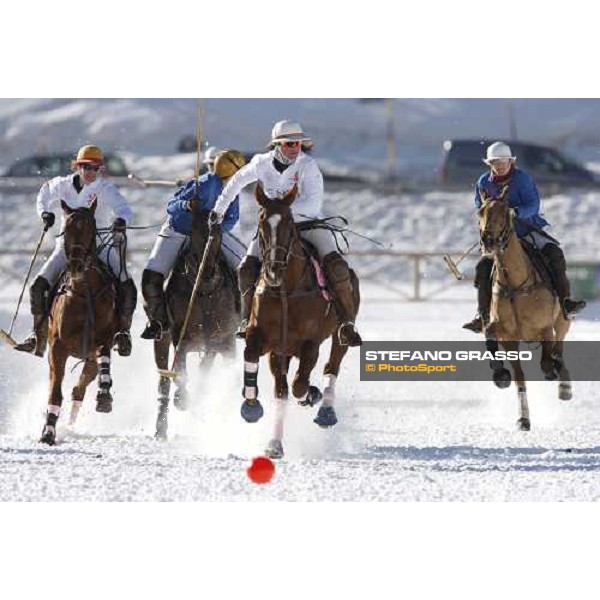 Ruinart vs. Le Noir - Polo Ladies\' Cup on Snow Lake of Misurina, 25th febr. 2011 ph.Stefano Grasso - www.stefanograsso.com