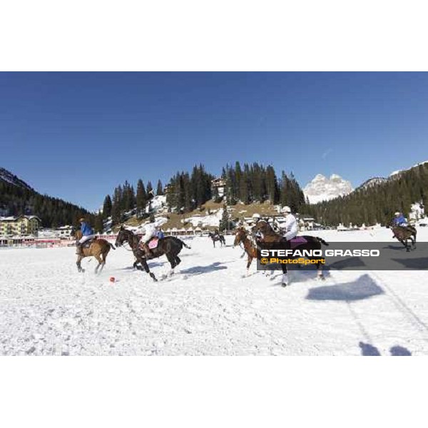 Ruinart vs. Le Noir - Polo Ladies\' Cup on Snow Lake of Misurina, 25th febr. 2011 ph.Stefano Grasso - www.stefanograsso.com
