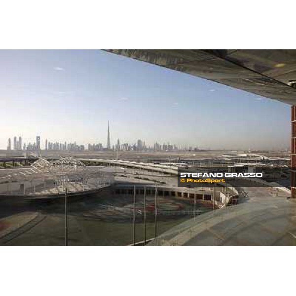 Morning track works at Meydan - a view of the preparade ring at Meydan and the skyline of Dubai Dubai - Meydan 24th march 2011 ph.Stefano Grasso