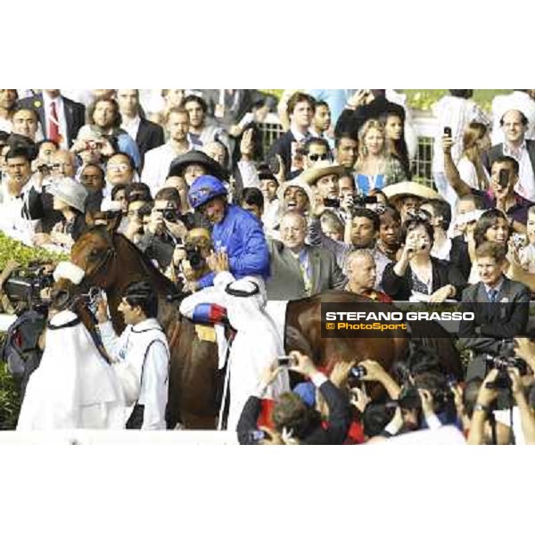Frankie Dettori on Rewilding after winning the Dubai Sheema Classic Dubai - Meydan, 26th march 2011 ph.Stefano Grasso