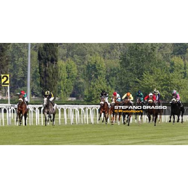 The finish of Premio Emanuele Filiberto won by Umberto Rispoli on Sneak a Peek Milan - San Siro racetrack, 16th april 2011 ph.Stefano Grasso