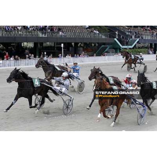 Marco Guzzinati with Negresco Milar wins the Gran Premio d\'Europa Milan- San Siro racetrack, 25th april 2011 ph.Stefano Grasso