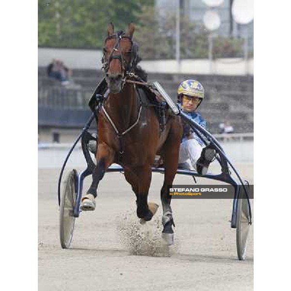 Giampaolo Minnucci and Norton Ans warming up before the Gran Premio d\'Europa Milan- San Siro racetrack, 25th april 2011 ph.Stefano Grasso