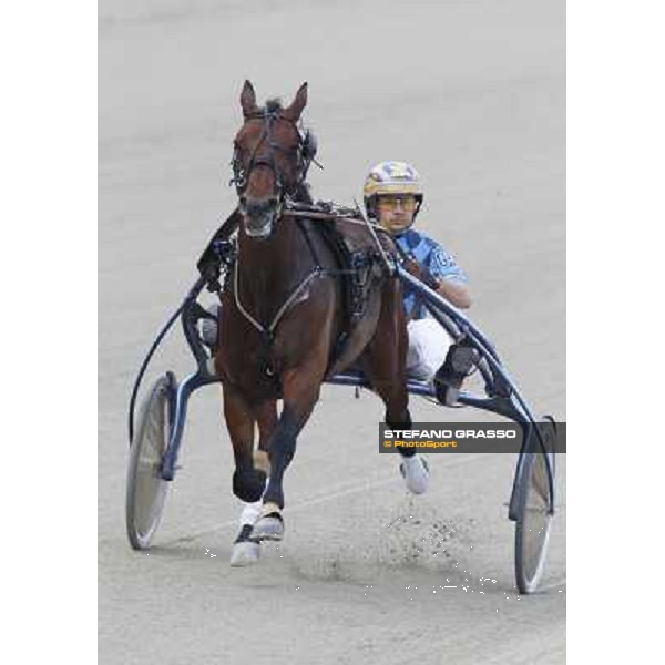 Giampaolo Minnucci warming up with Norton Ans Milan- San Siro racetrack, 25th april 2011 ph.Stefano Grasso