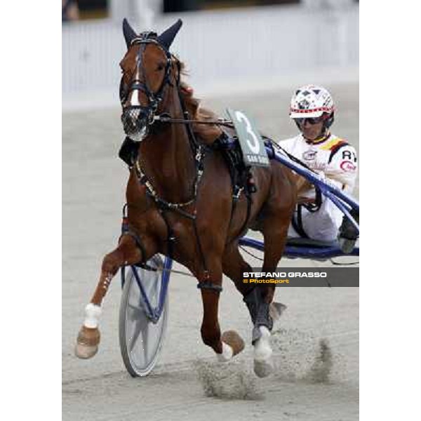 Roberto Vecchione warming up with Nesta Effe Milan- San Siro racetrack, 25th april 2011 ph.Stefano Grasso