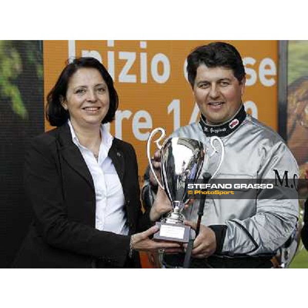 The prize giving ceremony of the Gran Premio d\'Europa On. Laura Molteni and Marco Guzzinati Milan- San Siro racetrack, 25th april 2011 ph.Stefano Grasso