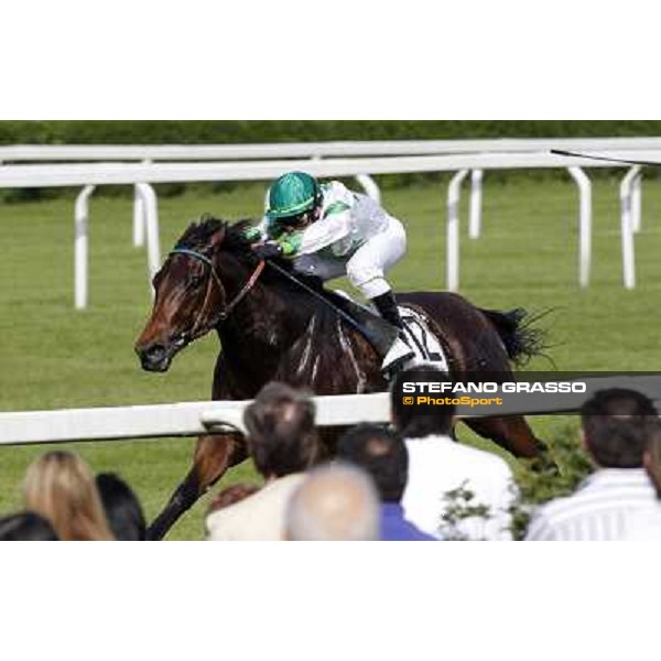 Umberto Rispoli on Sir Eagles wins the Premio Certosa Milan- San Siro racetrack, 24th april 2011 ph.Stefano Grasso